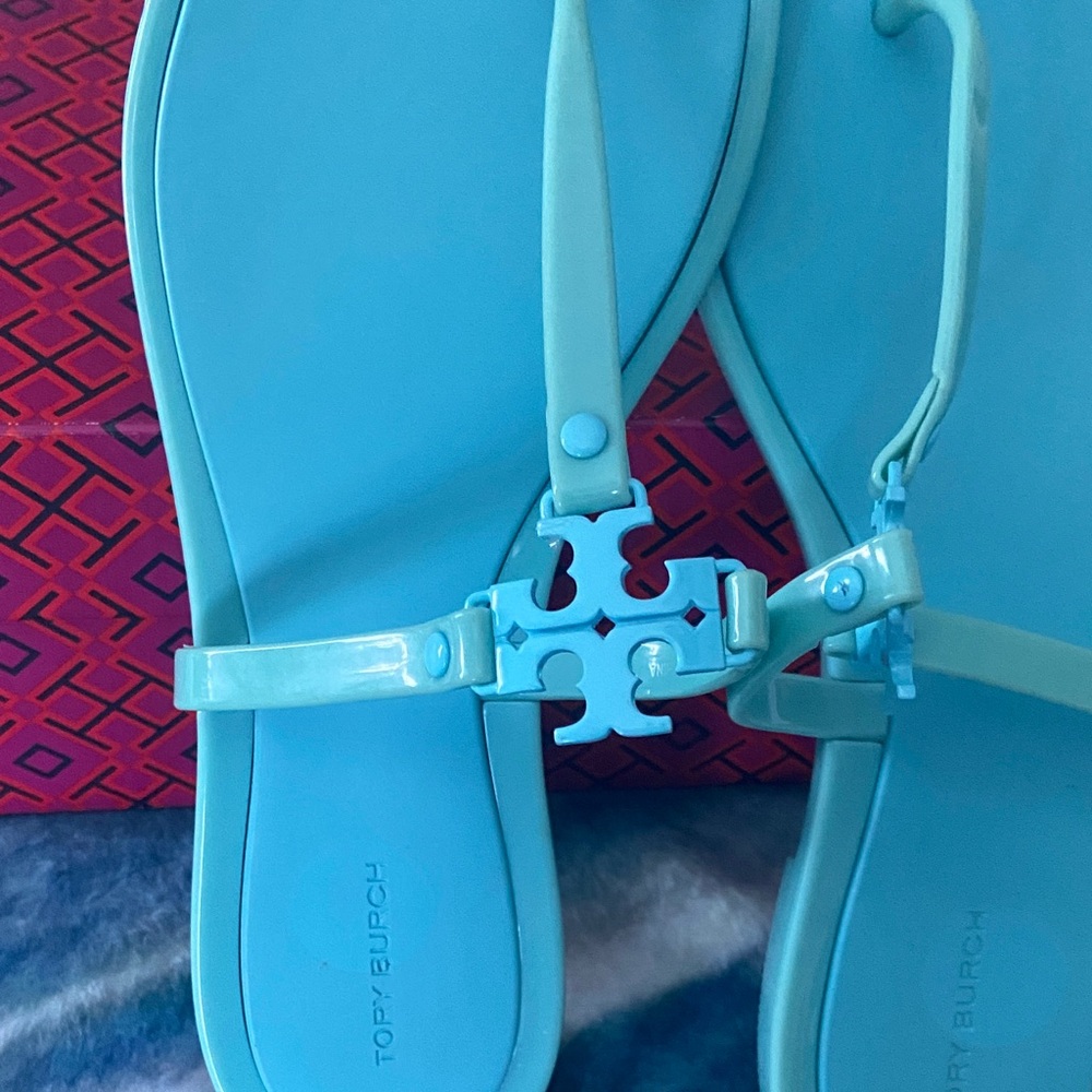 Tory Burch Turquoise Logo T-Strap Sandals - Picture 3 of 5